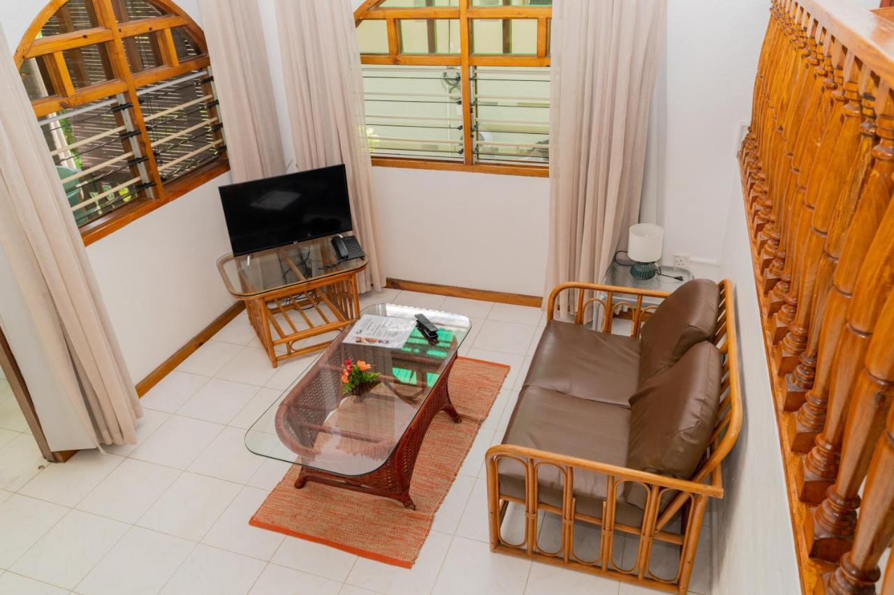 Romance 2* Beau Vallon (Mahe)
